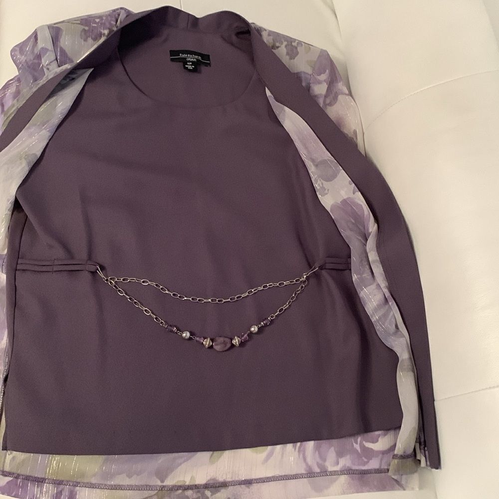 R & M Richard’s Elegant Purple Shimmer Floral Blazer Blouse Lightweight Size 12P - Picture 6 of 9